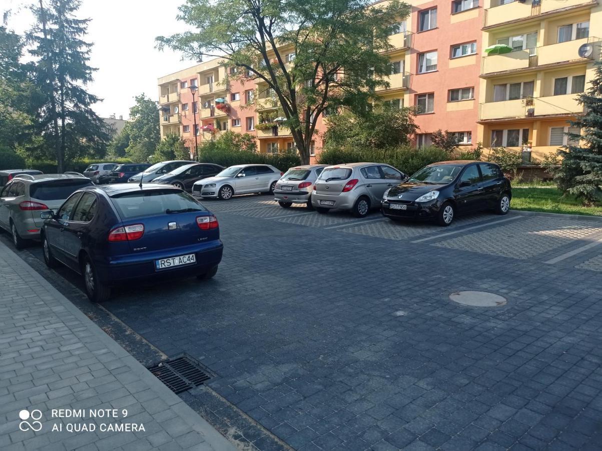 Apartament Na Parterze Stalowa Wola Exterior photo